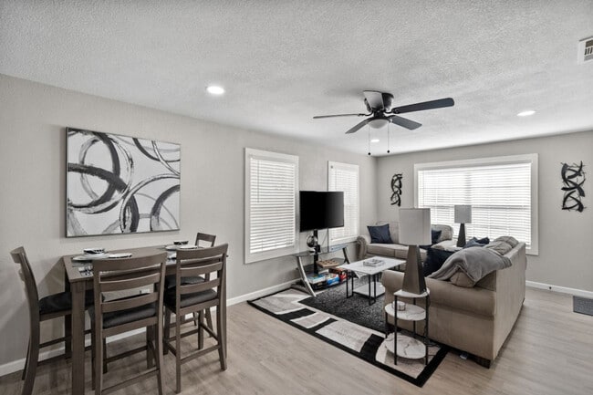 Photo - 826 Dalworth St Unit ID1301591P