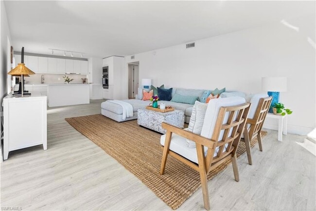 Photo - 1100 8th Ave S