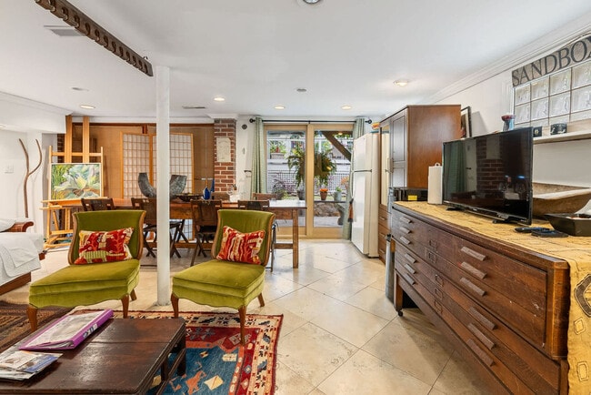 Photo - 1023 Crawford St Unit ID1225518P