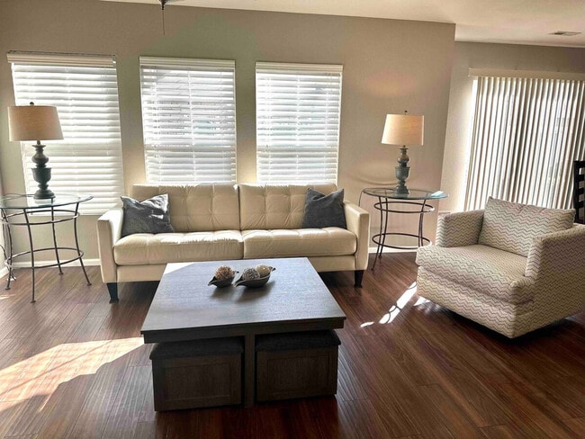 Photo - 12810 Roosevelt Ln Unit ID1045088P