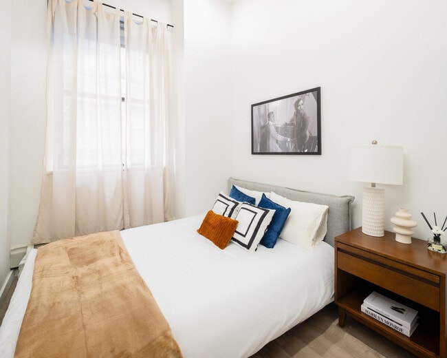 Photo - 46 Nassau St Unit ID1058796P