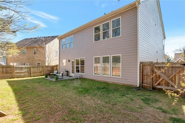 Photo - 1565 Hedington Cir SE