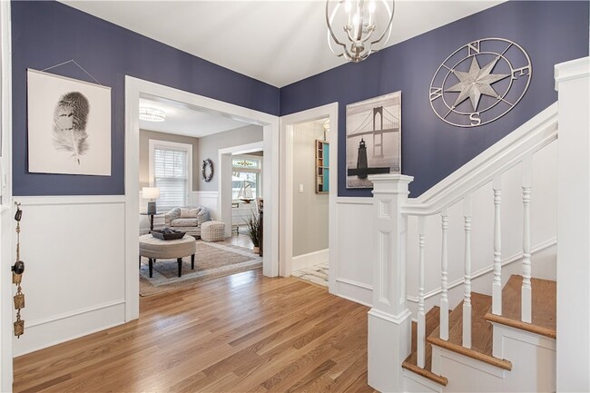 Photo - 21 Bedlow Ave