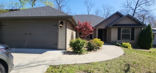 Building Photo - 5 Knighton Dr