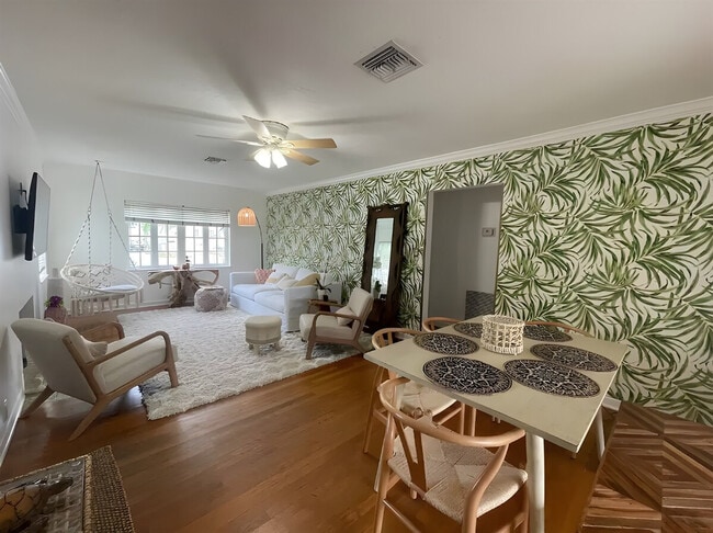 Photo - 430 45th St Unit ID1065705P