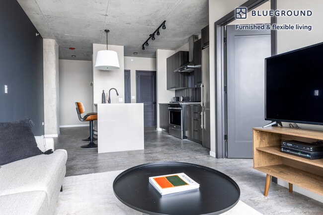 Photo - 939 W Washington Blvd Unit FL8-ID291