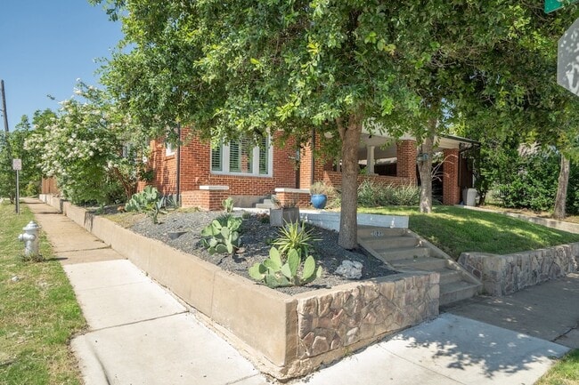 Photo - 4036 Linden Ave