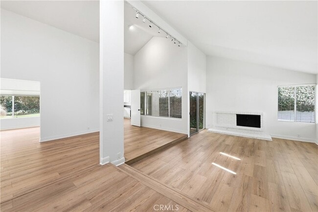 Photo - 2215 Port Lerwick Pl
