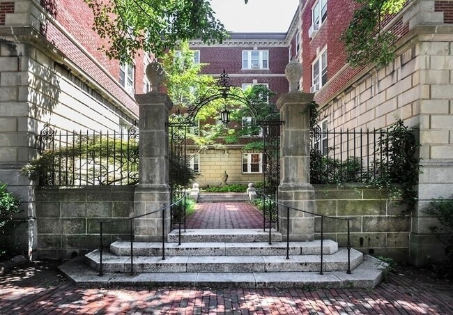 Building Photo - 4 Washington Ave Unit 1