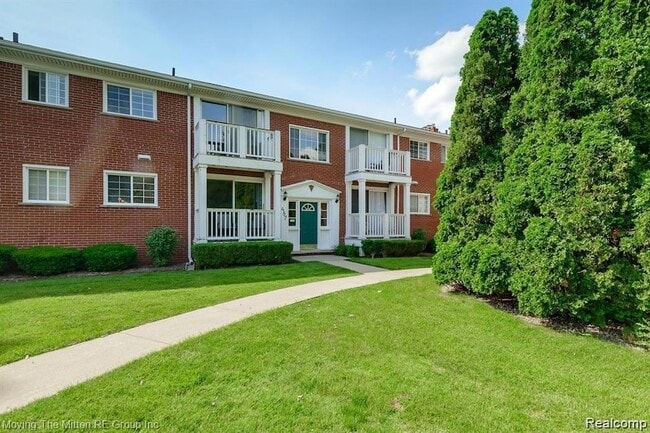 Photo - 487 N Eton St Unit B 6