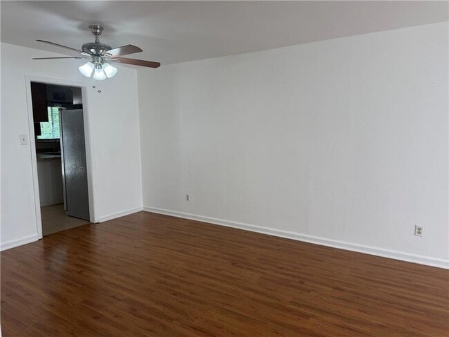 Photo - 1546 Wildwood Ln