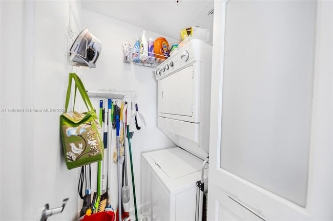 Photo - 253 NE 2nd St Unit 1109