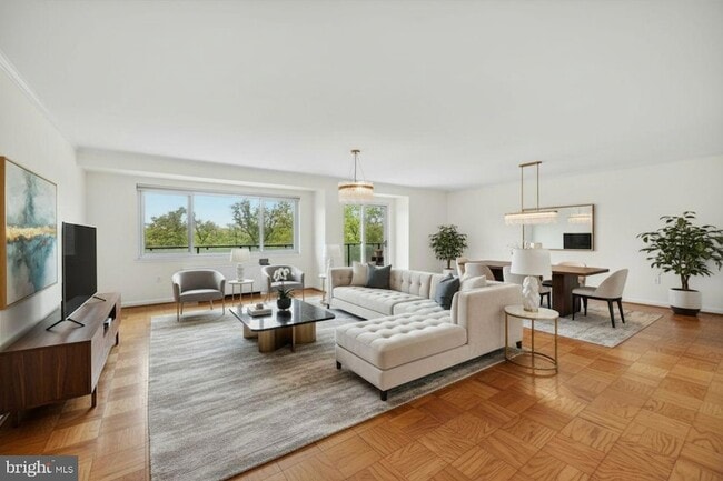 Building Photo - 4201 Cathedral Ave NW Unit 908E