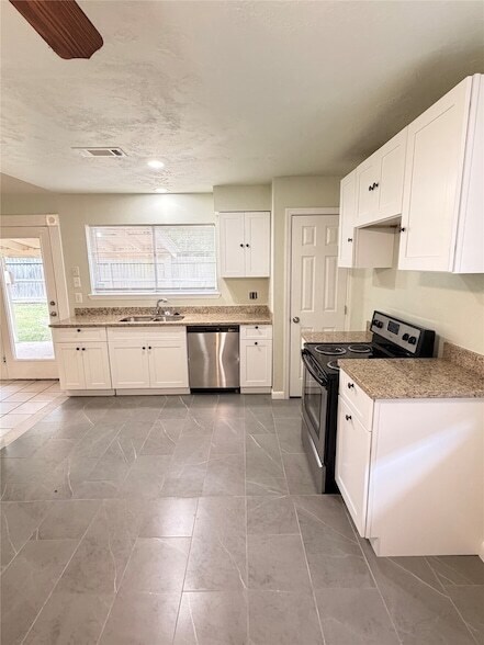 Photo - 4527 Fitzwater Dr