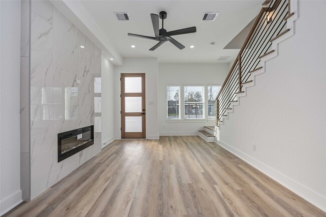 Photo - 4533 Larkspur St Unit B