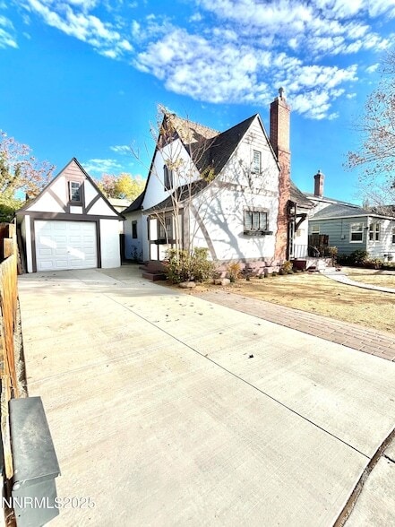 Building Photo - 531 E Taylor St