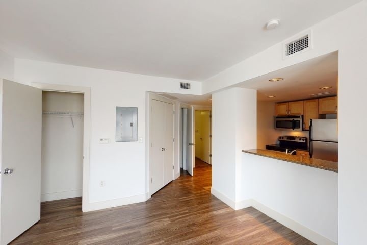 Floor Plan - cly1b06
