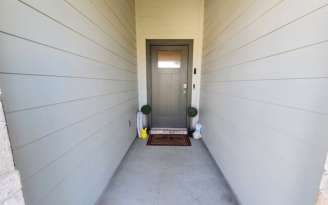 Photo - 31739 Margaret Woods Ln