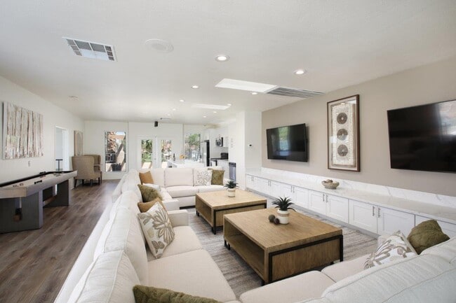 Photo - Ladera Apartments