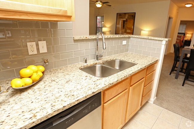 2BR, 2BA - 1069 SF - Kitchen - Brighton 3050