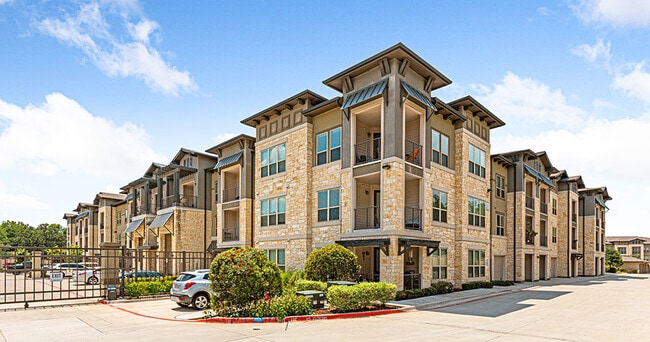 Photo - Hickory Creek Ranch Apartments
