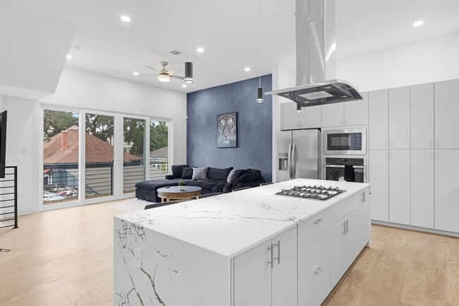 Photo - 2105 McGowen St Unit ID1244936P