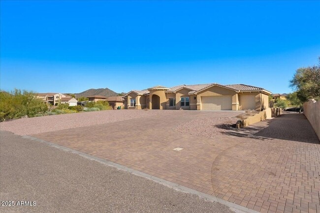 Photo - 3117 N 77th St