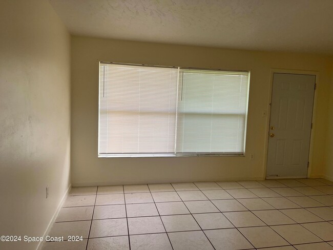 Photo - 360 Schoolhouse Ln