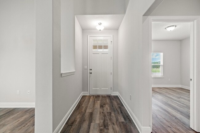 Photo - 215 Speckled Trout Ln N