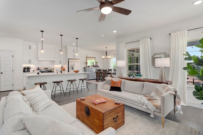 Building Photo - 262 N Solitude Bend Unit ID1221800P