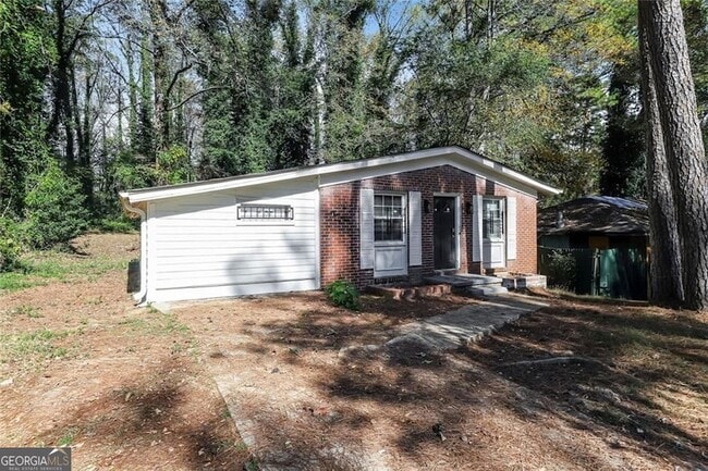 Photo - 210 Oak Dr SE