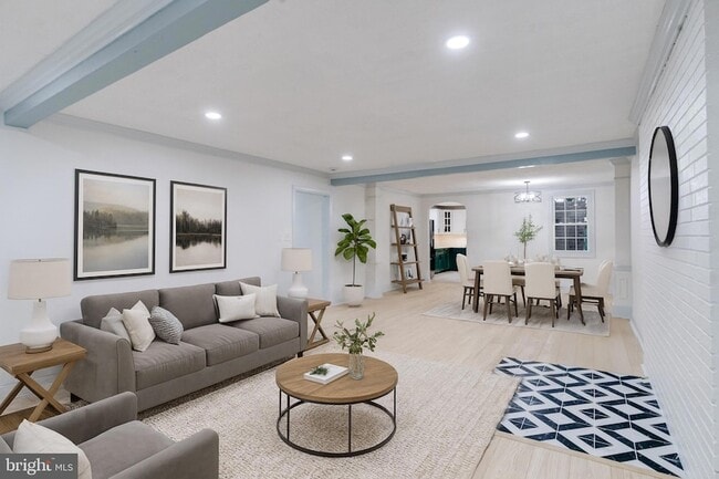 Photo - 5717 Station Rd