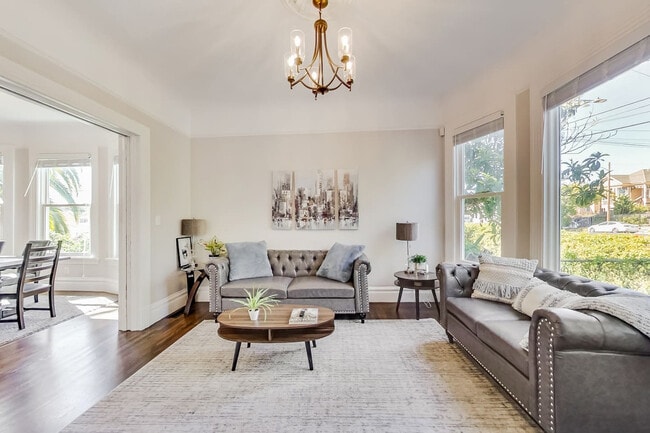 Building Photo - 2207 E 21st St Unit ID1259137P