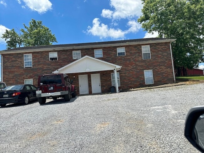 Building Photo - 1030 Jim Fox Rd