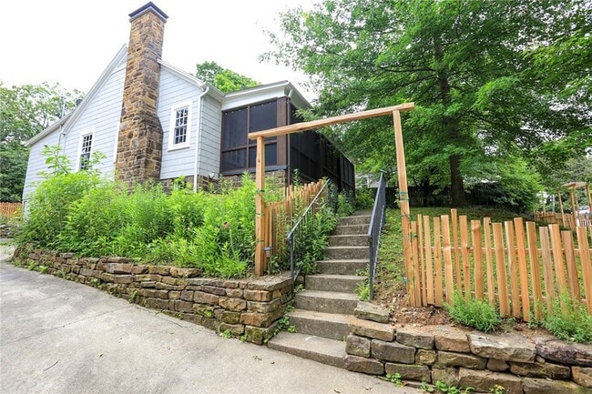Photo - 610 N Olive Ave