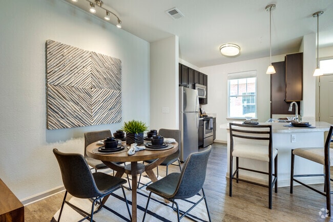 Interior Photo - Otarre Pointe