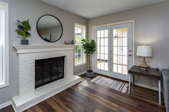 Premier Units - Winwood Apartments