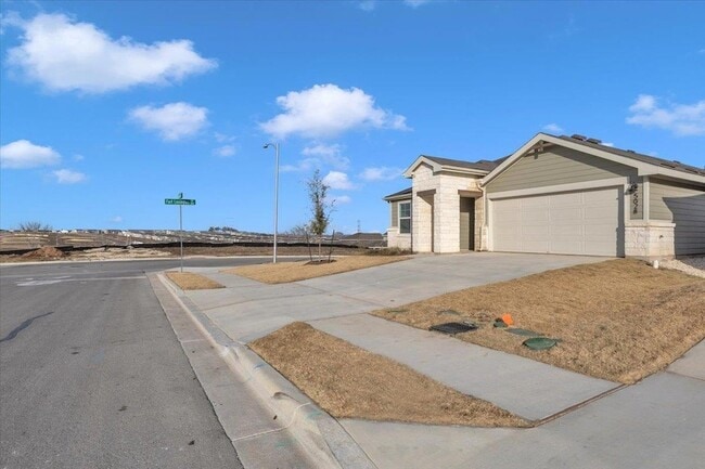 Photo - 5028 Hazelnut Ln