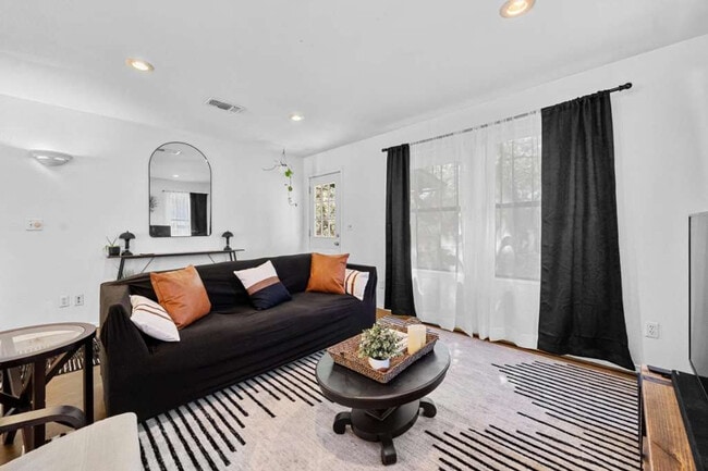 Photo - 14811 Foy Dr Unit ID1357993P