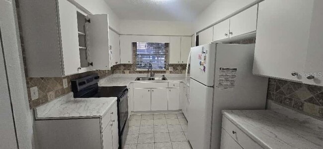 Photo - 401 Skylark Ln NW