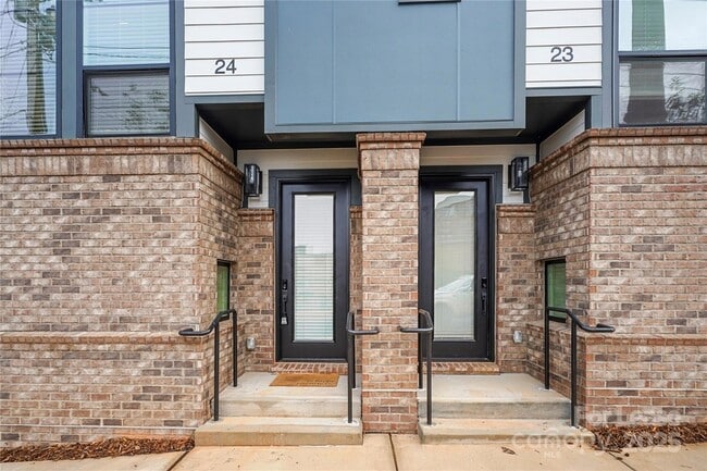 Photo - 411 Charles Ave