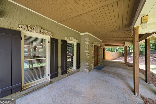 Photo - 250 Aspen Way