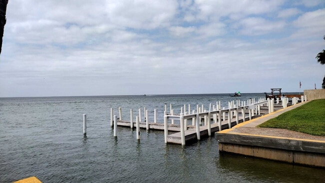 Building Photo - 208 W Kingfish St Unit ID1255586P