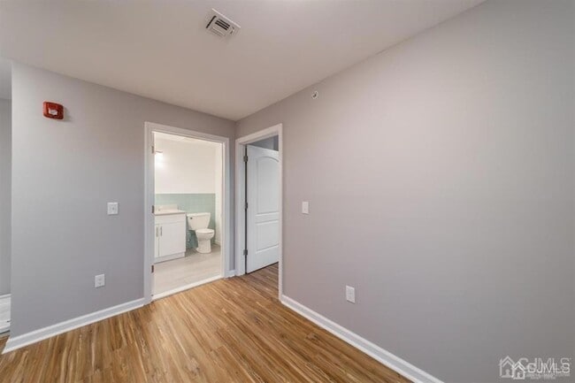 Photo - 875 Port Reading Ave Unit 2A