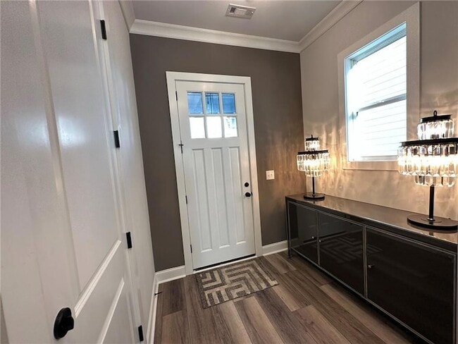 Photo - 2212 Swansea Way