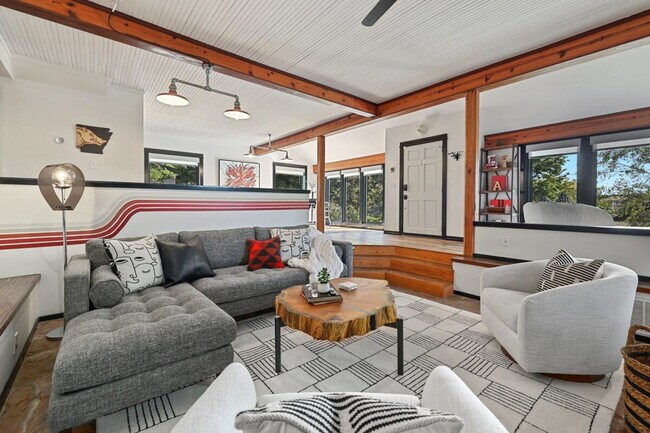 Photo - 435 N Oliver Ave Unit ID1221887P