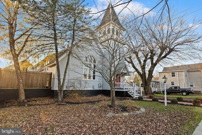 Photo - 230 Washington St