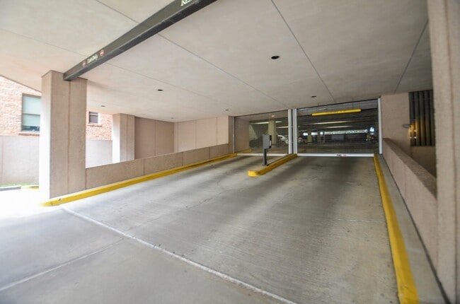 Photo - 5000 Montrose Blvd Unit 12B