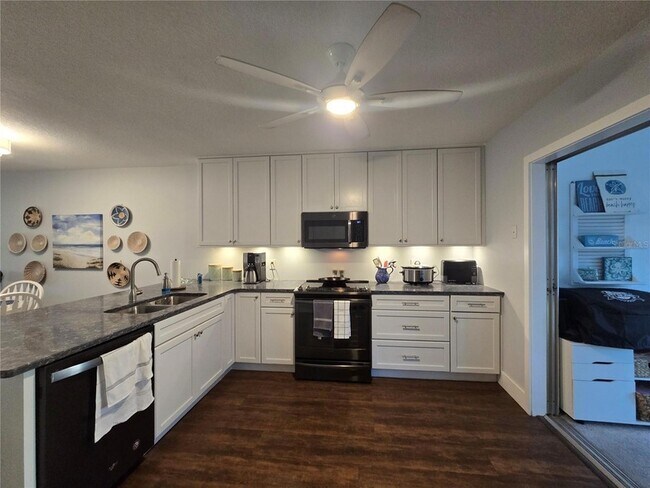 Photo - 211 Pasadena Ave N Unit 107