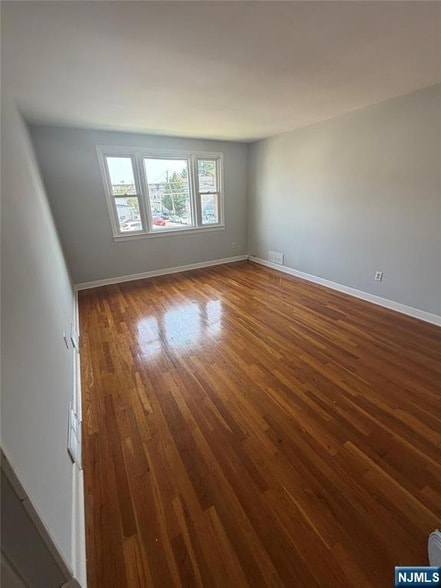 Photo - 152 Ackerman Ave